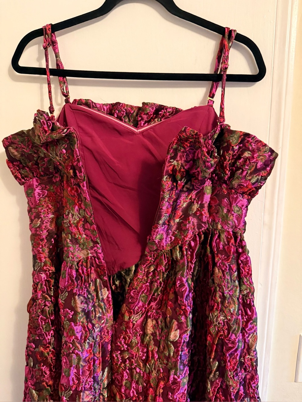Elliatt Camellia Strapless Gown - Picture 8 of 11